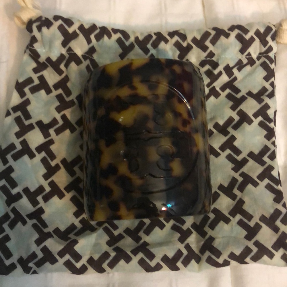 SOLD Tory Burch tortoise cuff bracelet - Picture 9 of 9